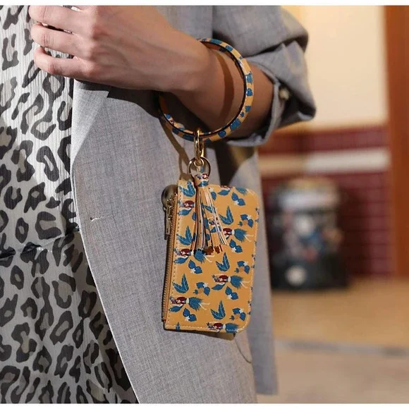 5 For $20.00 Circle Bangle Keychain Wallet ID Card Holder Wristlet - Picture 2 of 11